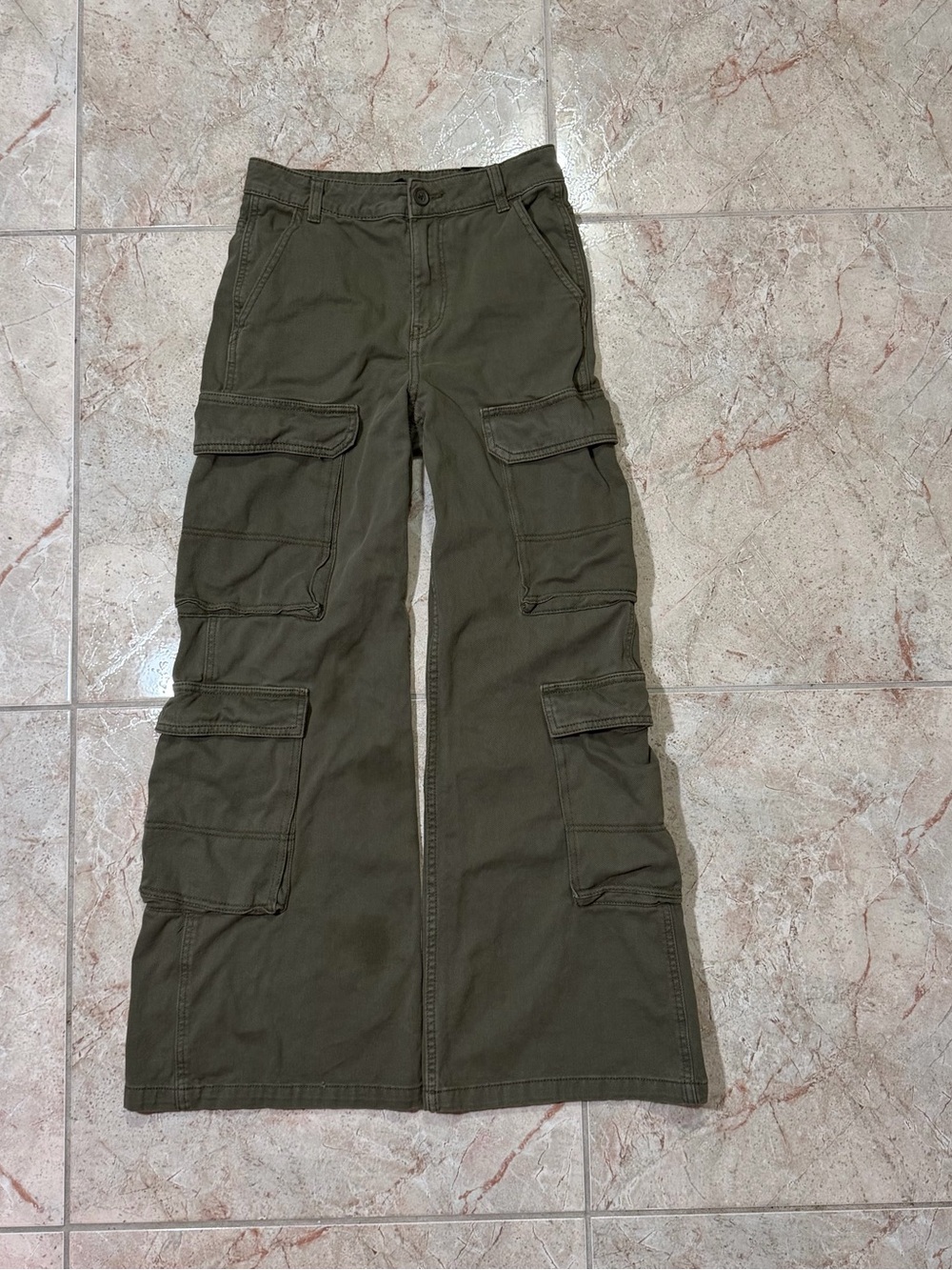 H&M Divided Olive Green Wide Leg Multi Pocket Cargo Pants Size 0